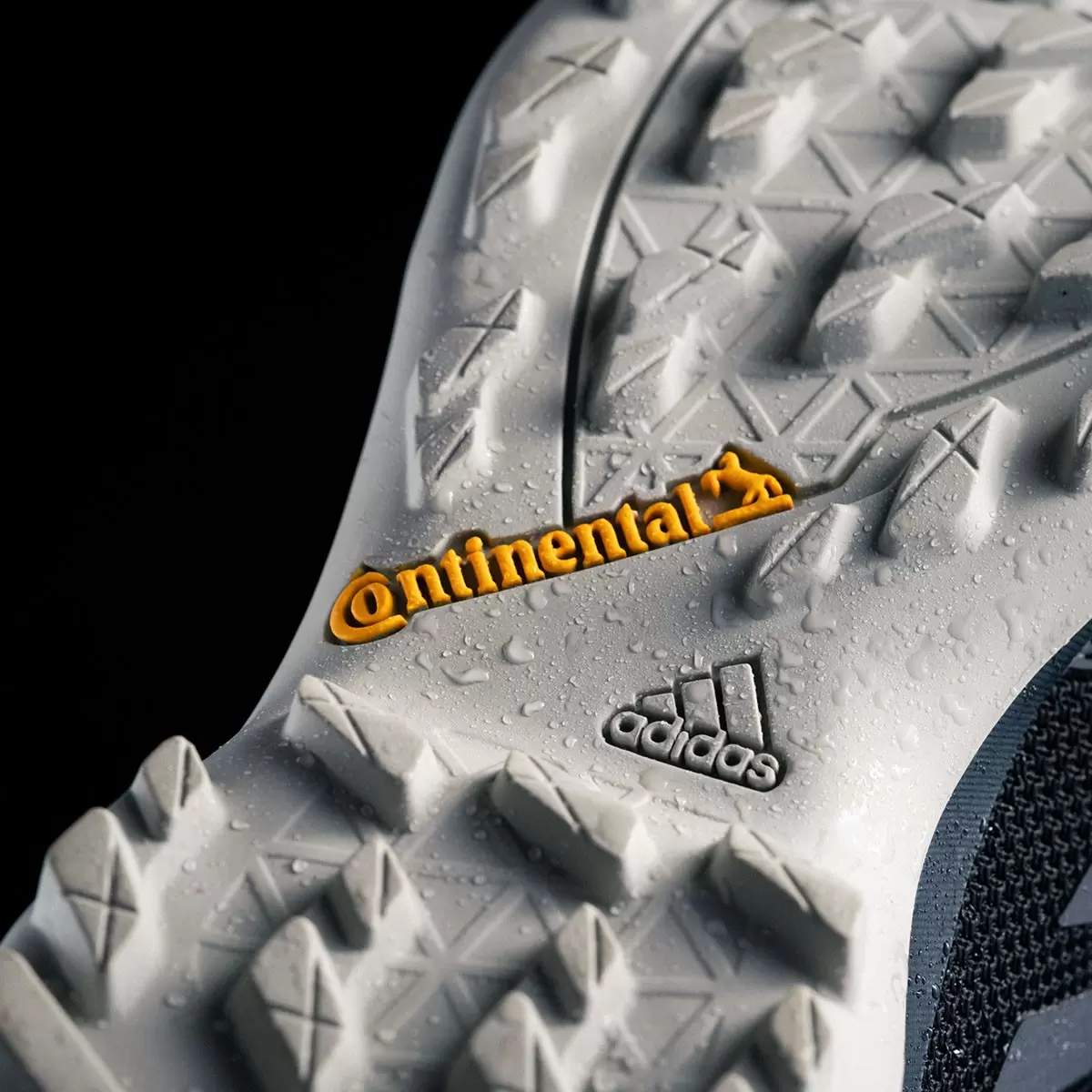 Adidas 女 Terrex 登山鞋 黑 US 9