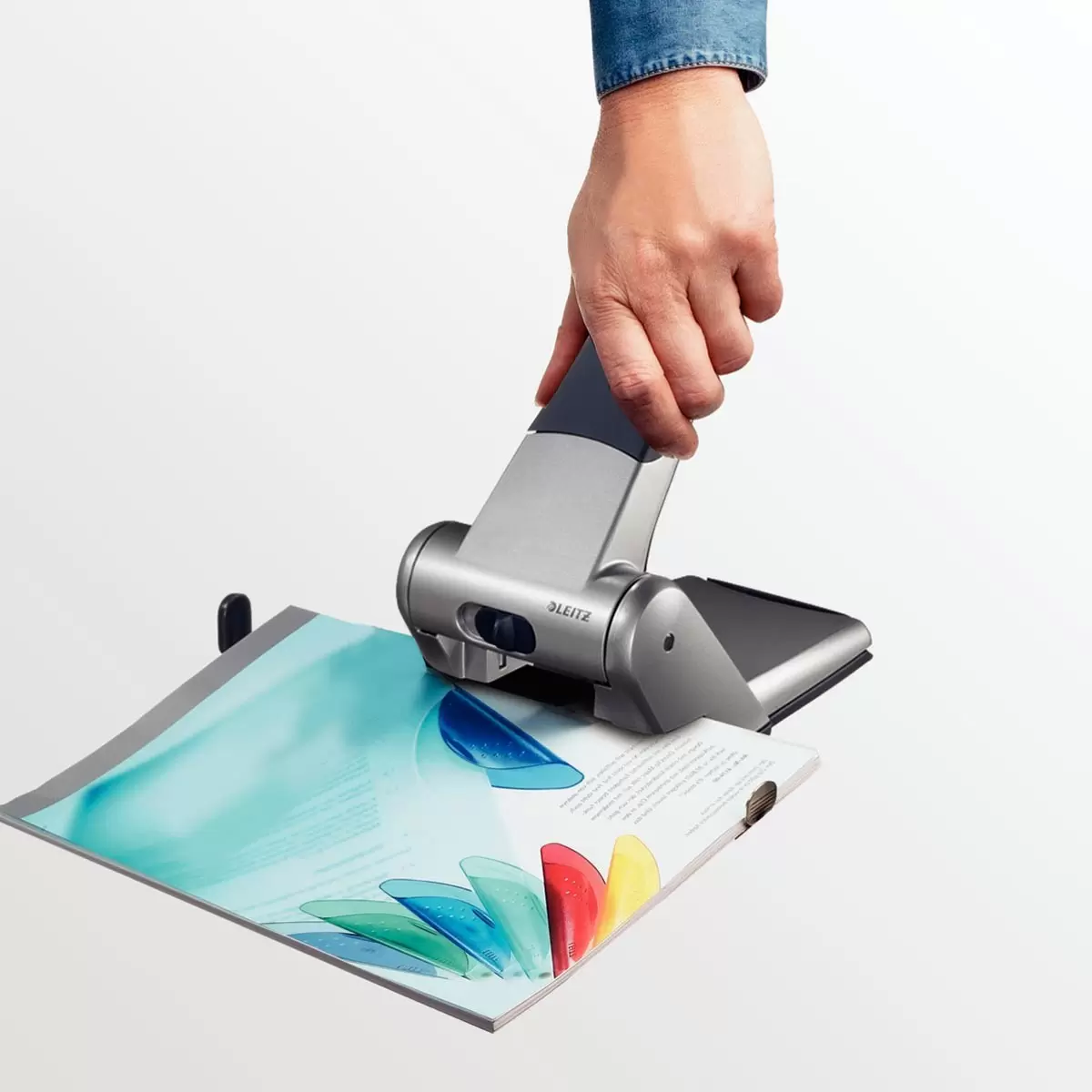 Leitz 重型經典打孔機