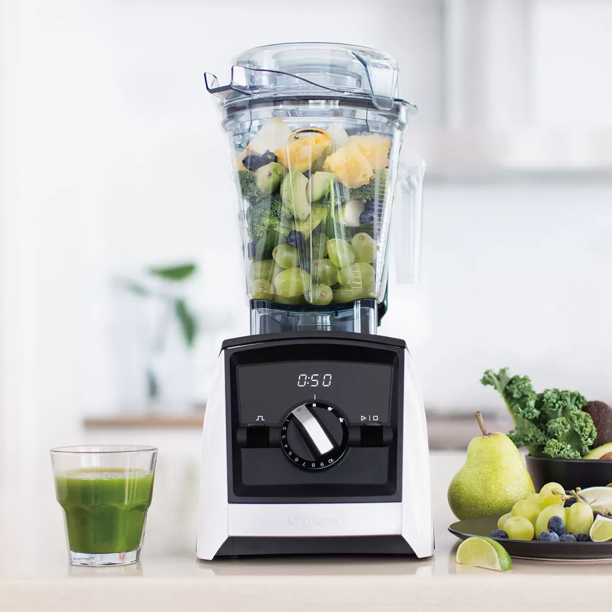 Vitamix Ascent 超跑級調理機 A2500i 附專用杯碗組 白