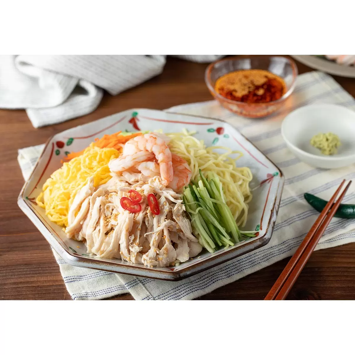 辣味鮮蝦雞絲冷麵 680公克