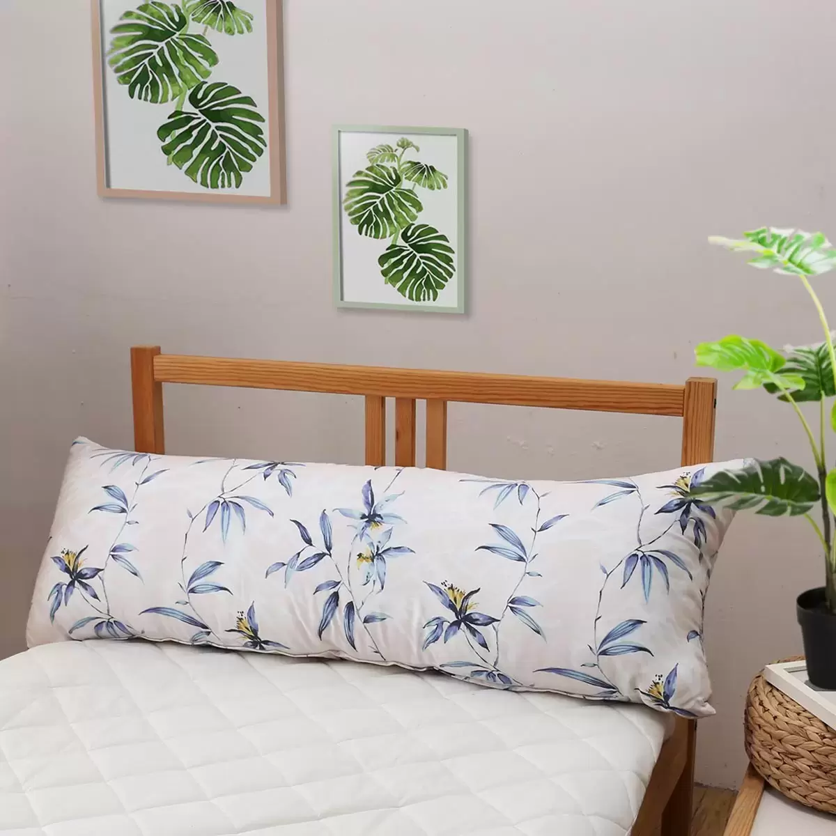 CASA 萊賽爾長抱枕 45公分 X 120公分 漫步花間