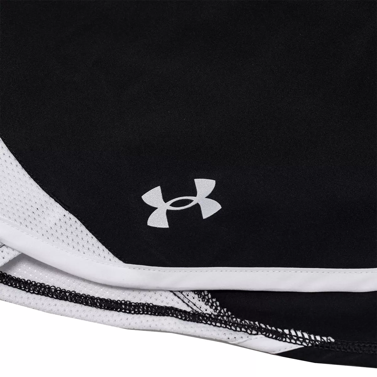 Under Armour 女運動短褲 黑 M
