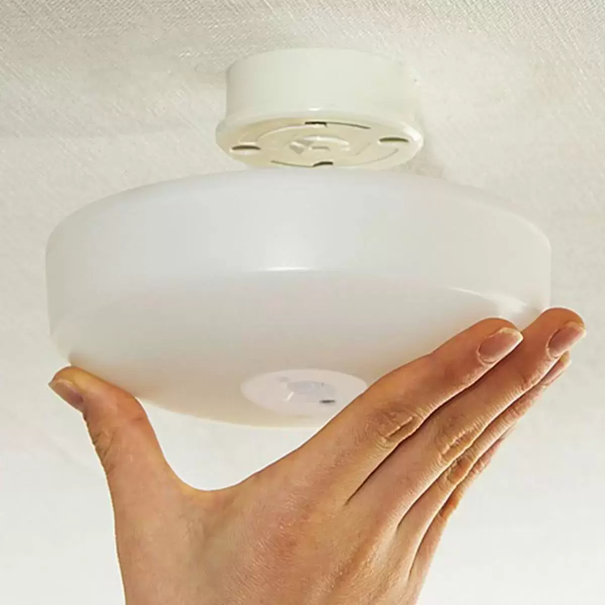 IRIS OHYAMA 900流明感應式 LED 小型吸頂燈 白光