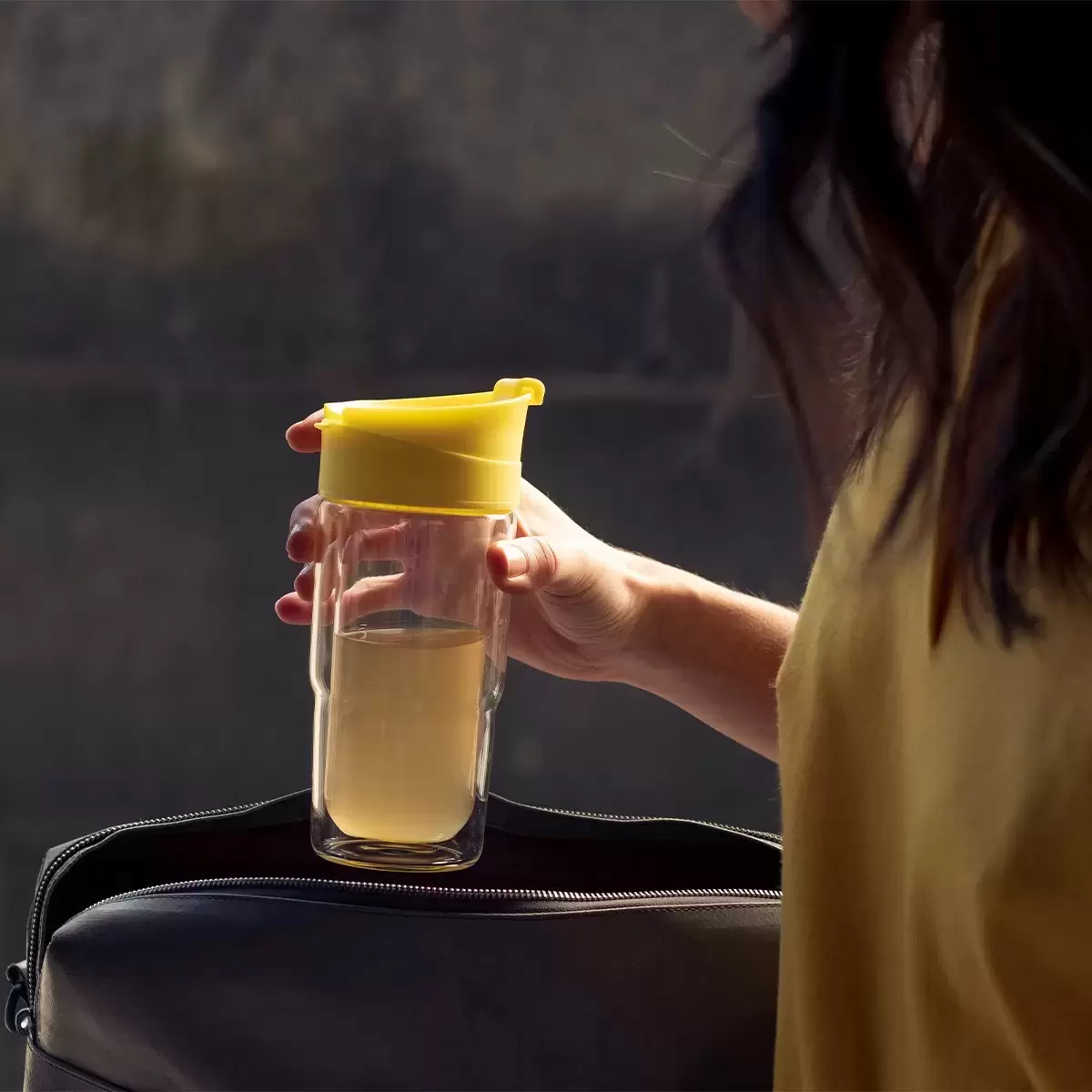 SIGG 雙層玻璃水杯 370毫升 X 2件組 黑色 + 亮黃色