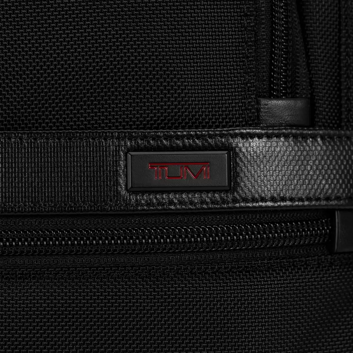 Tumi Alpha 2 系列 17吋 筆電公事包