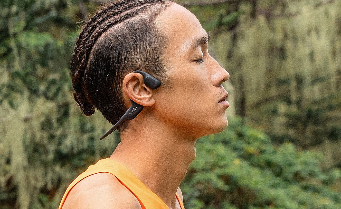SHOKZ OPENRUN PRO S810 骨傳導藍牙運動耳機耳道時刻清爽矽膠包覆輕巧機身，反覆真實配戴測試舒適再升級