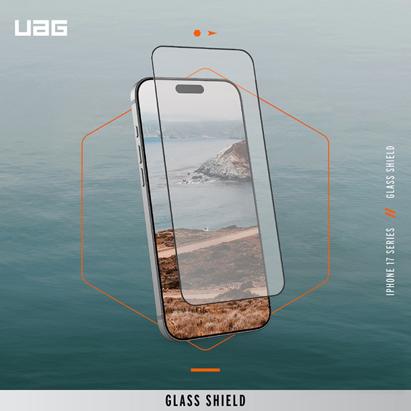 UAG iPhone 17 系列磁吸耐衝擊輕量保護殼配件組・奈米級疏水疏油塗層