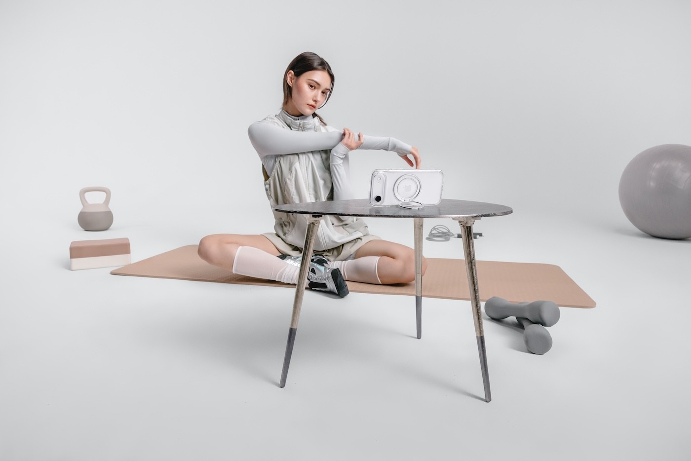 MAGEASY MAGSTAND 360 M手機殼+鏡頭貼+保護膜適用IPHONE AIR