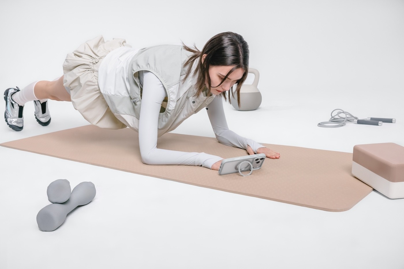 MAGEASY MAGSTAND 360M手機殼+鏡頭貼+保護膜適用IPHONE 17 PRO MAX