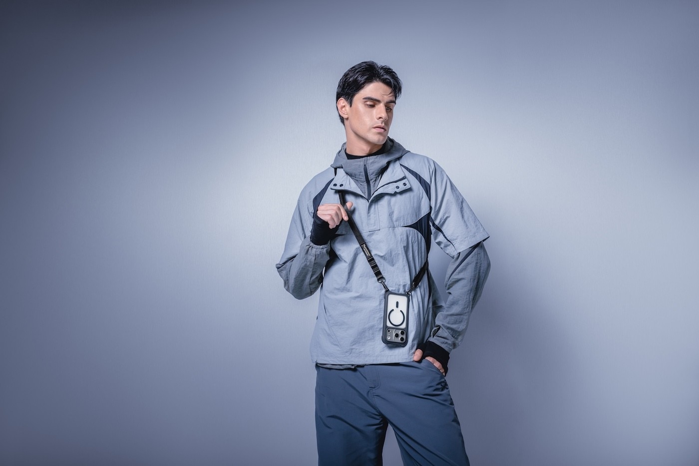 MAGEASY Odyssey Strap M 超軍規防摔掛繩手機殼 iPhone 17 系列 + 鏡頭保護貼Lenz 鈦合金 + Vetro 9H 鋼化玻璃保護膜