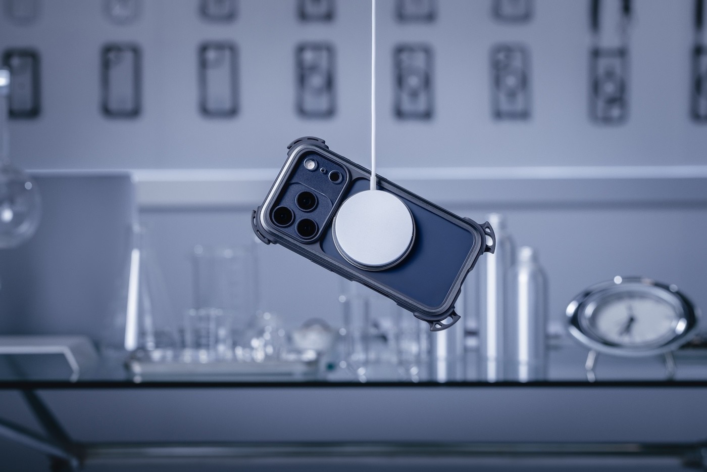 MAGEASY Odyssey Ultra M 終極防摔磁吸支架掛繩手機殼 iPhone 17 系列+ 鏡頭保護貼Lenz 鈦合金+ Vetro 9H 鋼化玻璃保護膜