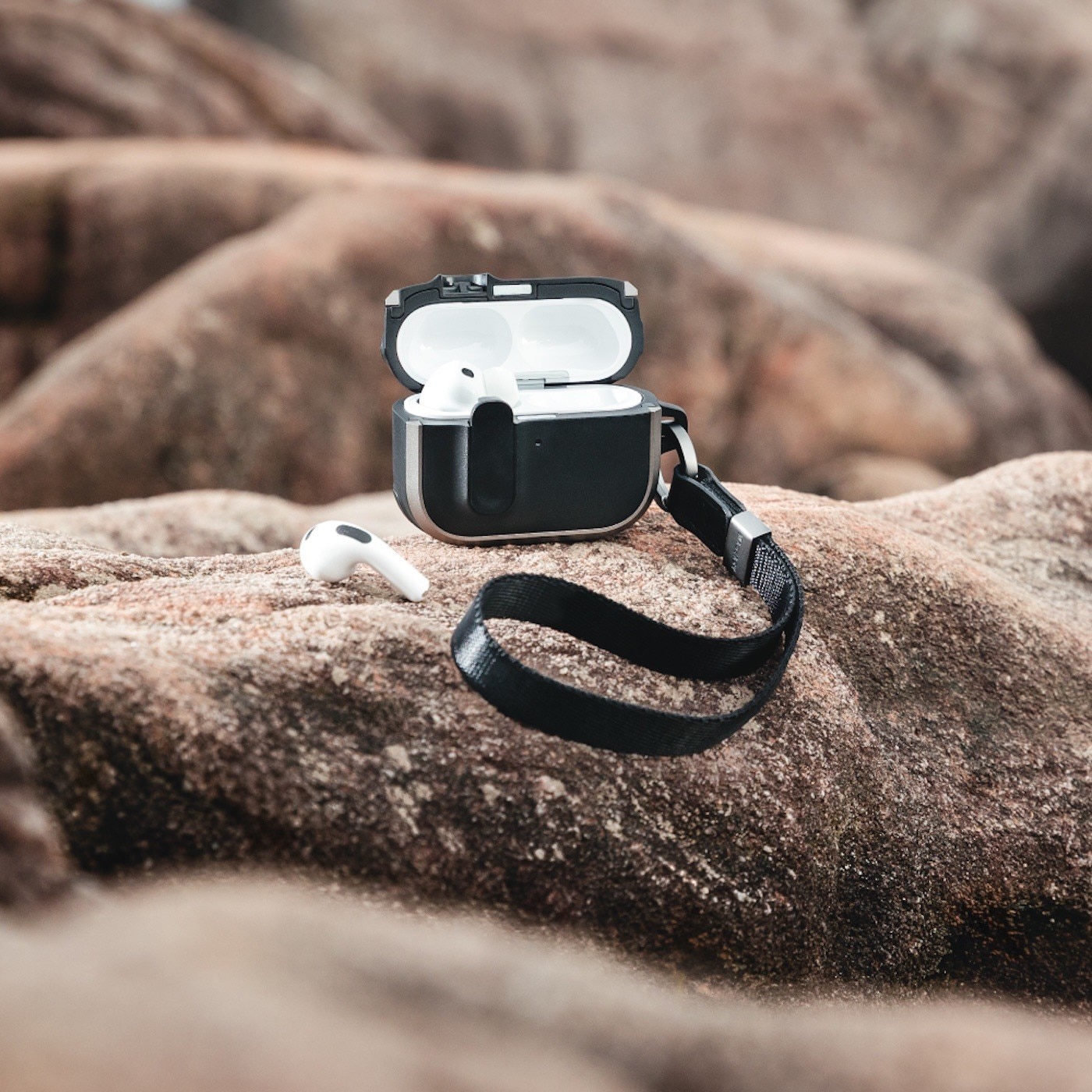 MAGEASY Odyssey 抗衝擊磁扣耳機殼 AirPods Pro 3