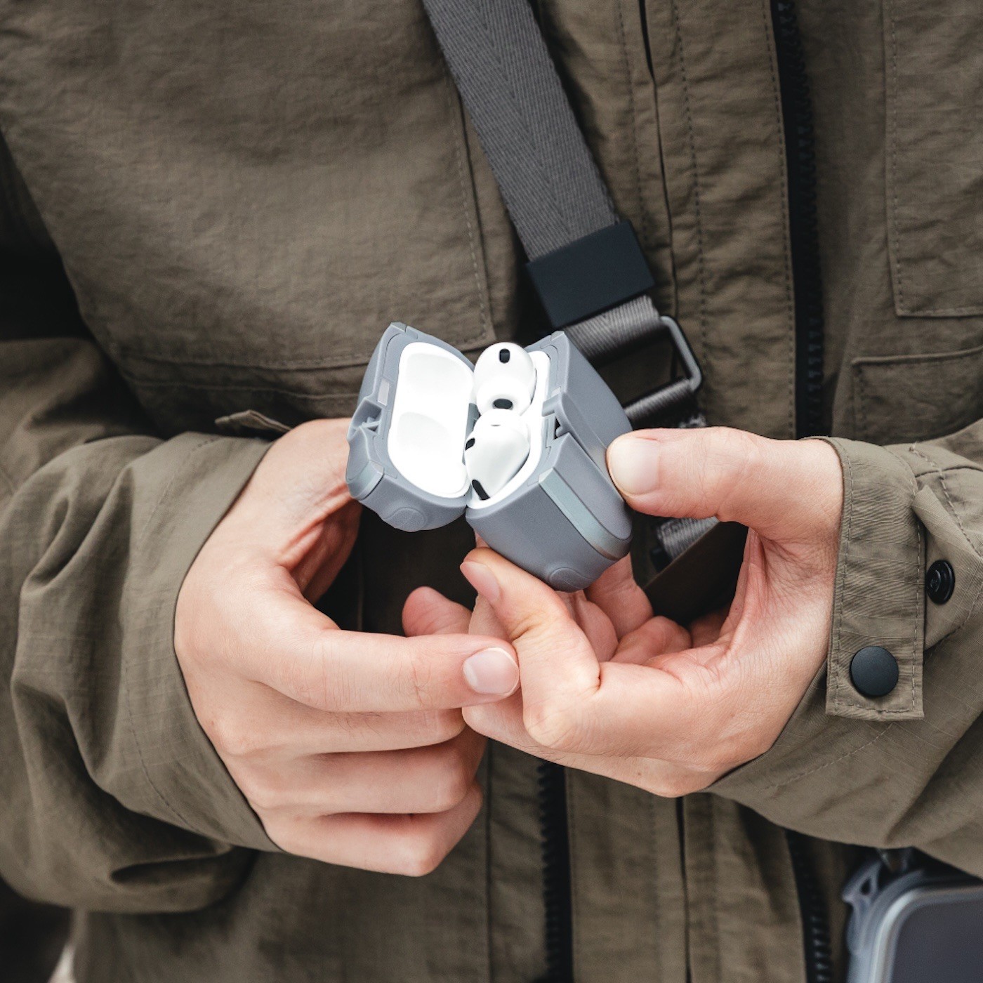 MAGEASY Odyssey with Wrist Strap 抗衝擊磁扣耳機殼 AirPods Pro 3