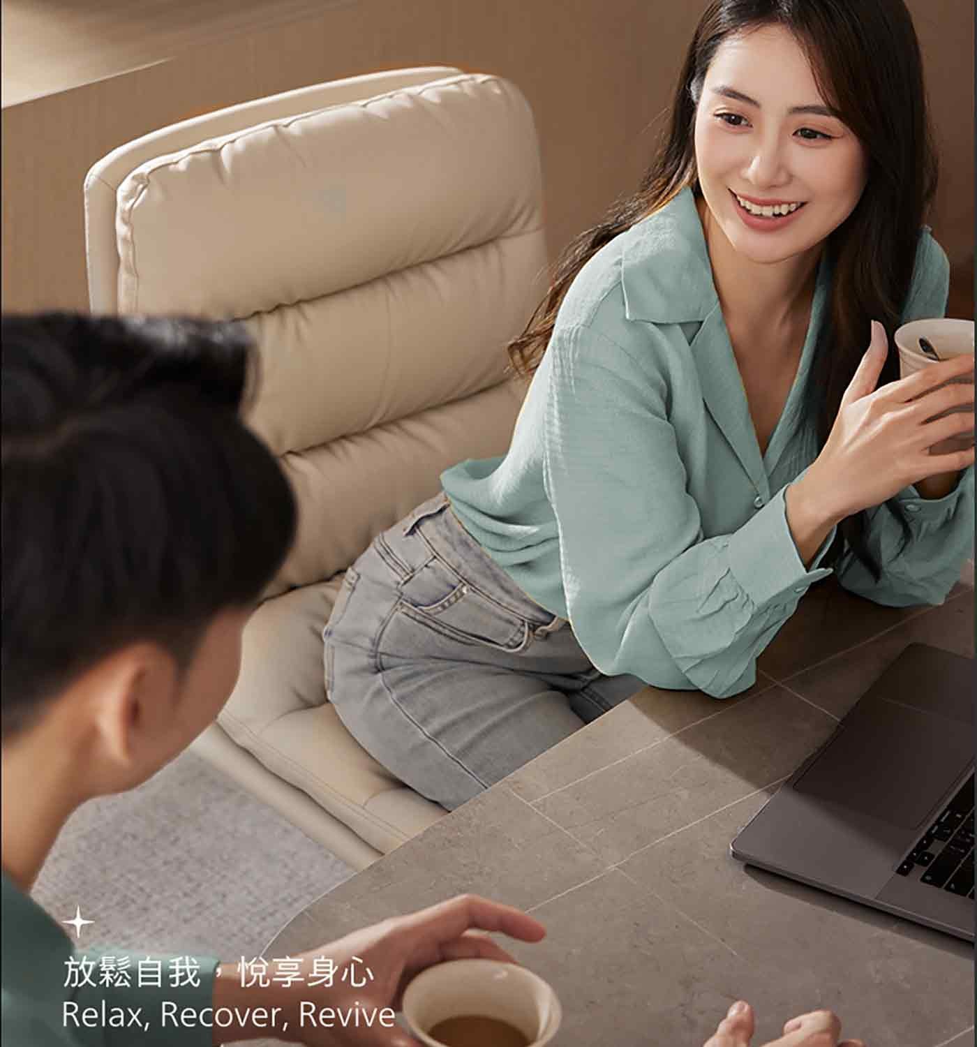 產品規格 產品名稱 產品型號 工作電壓 飛利浦背部按摩器 充電電壓 工作功率 充電電流 5V 24W 電池容量 產品淨重 2500mAh 约2.