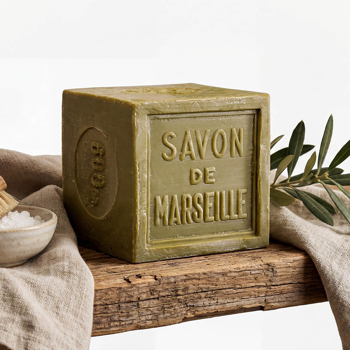 Douce Nature 地恩的傳統馬賽皂是由專業工廠製造，尊重傳統製程外，另外做了皮膚科學測試，親膚實用，洗後保濕不乾澀。