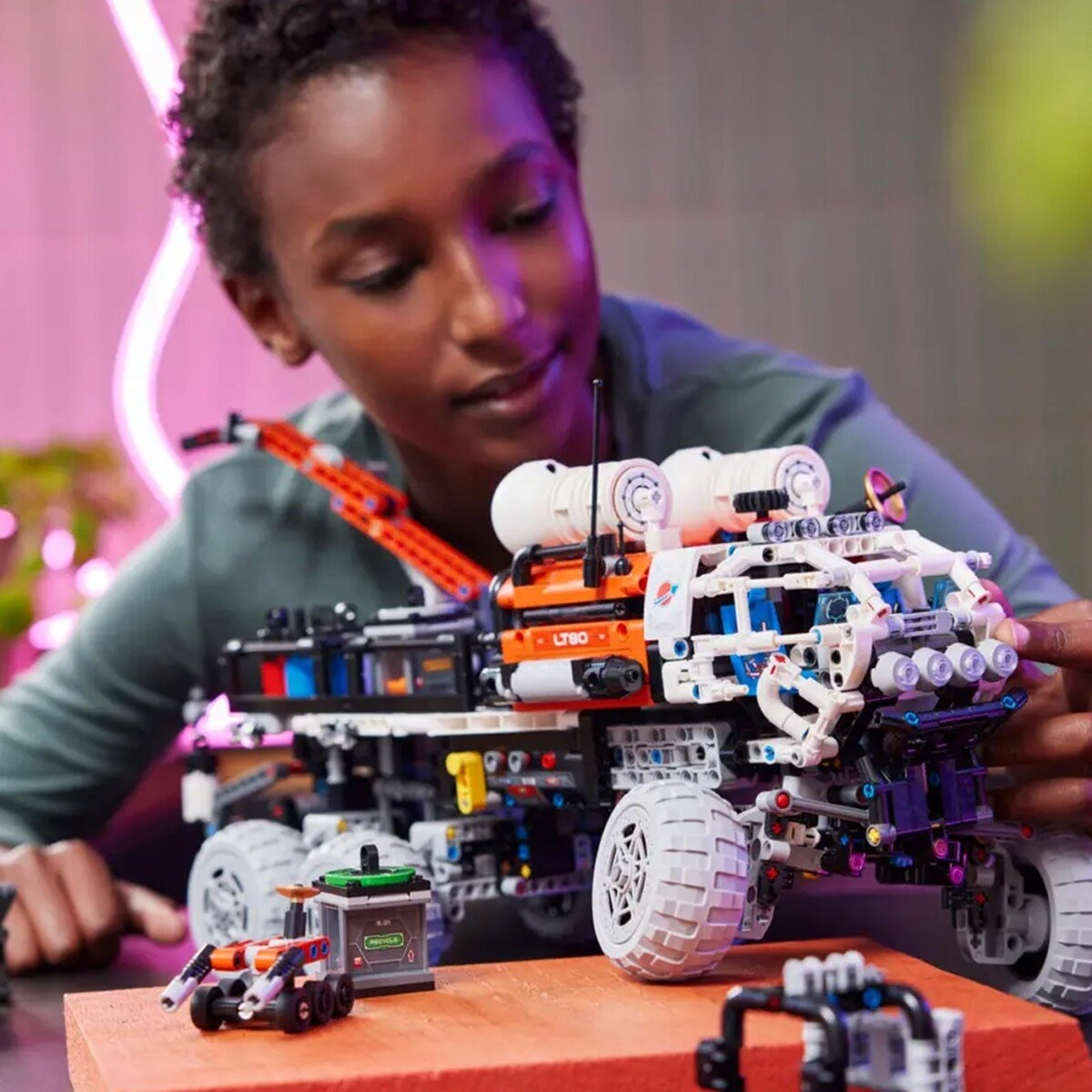 LEGO 科技系列 火星船員探測車 42180 / 11歲以上