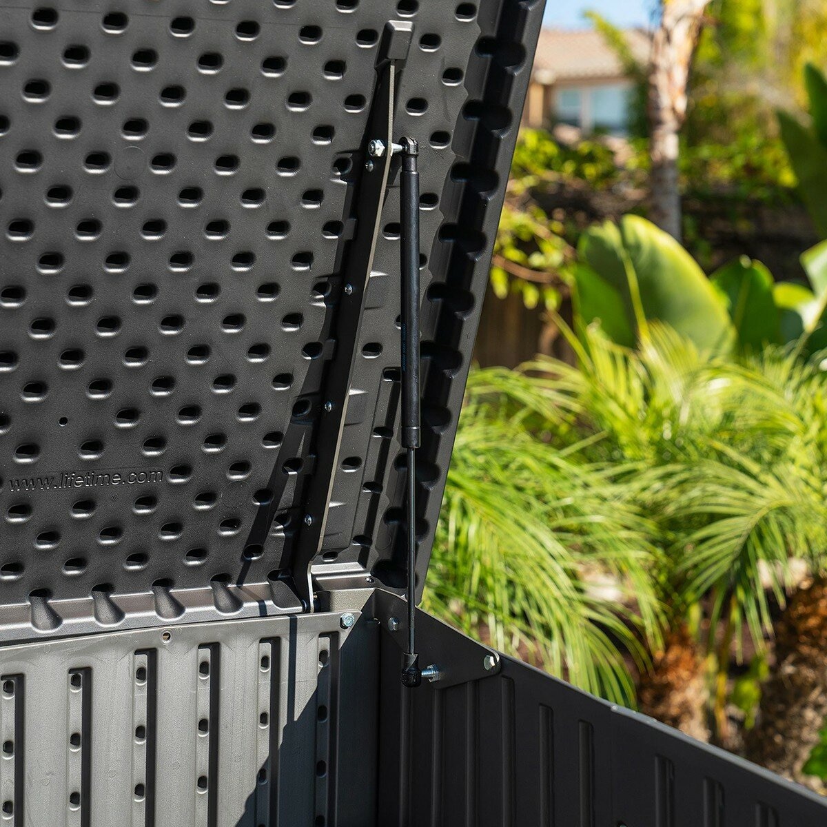 Lifetime 6.2呎 X 3.4呎 橫式儲藏屋