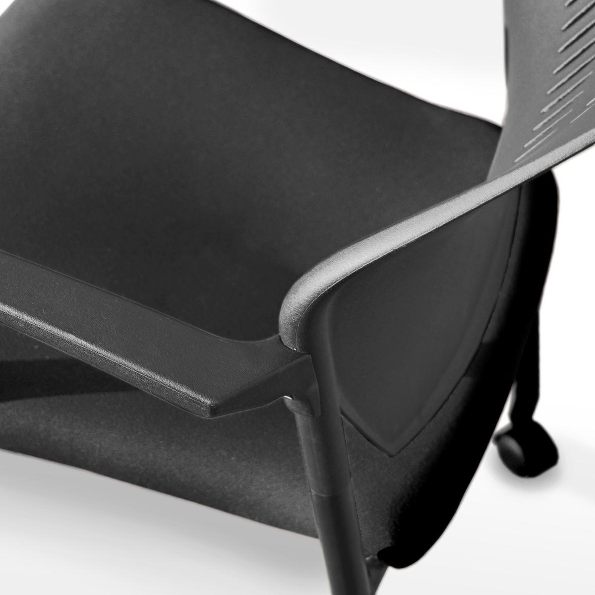Musical Chairs Impressa 輪型扶手訪客椅 黑色椅面
