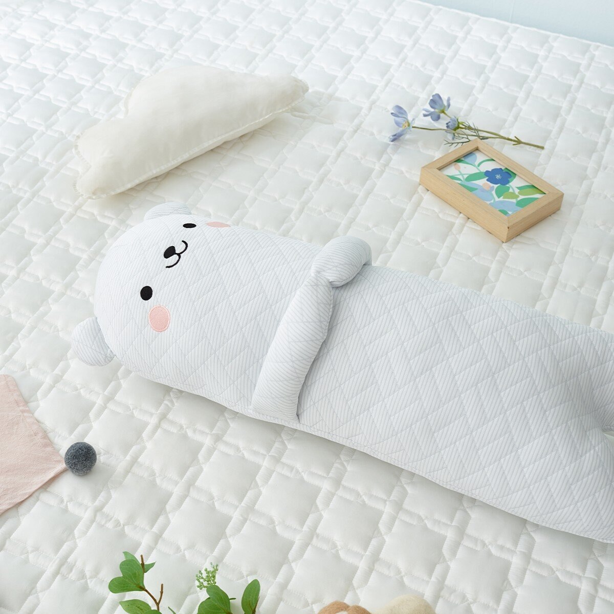 Allertect 涼感動物造型靠枕 22公分 X 70公分 熊