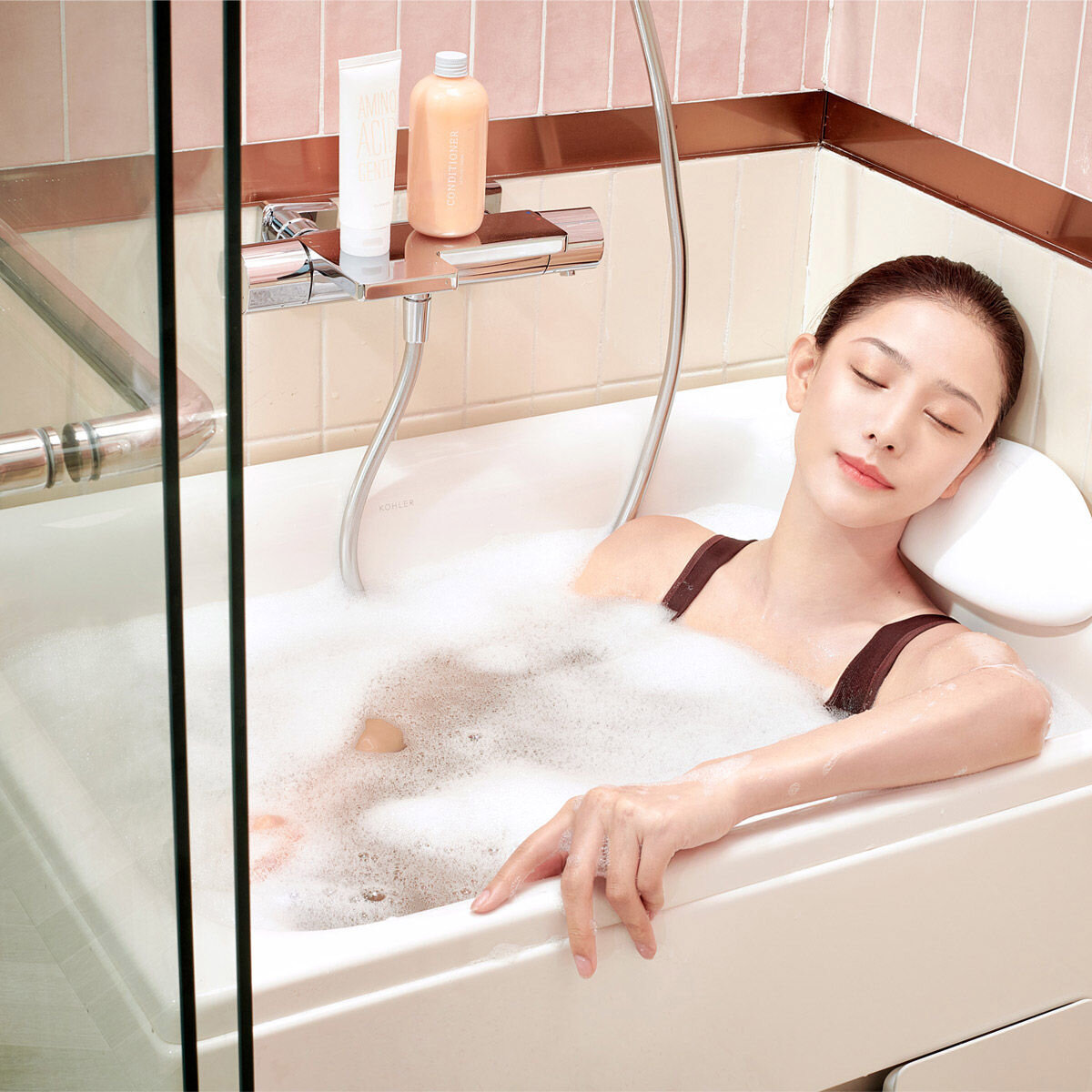 Kohler 850毫米坐臥式浴缸左角位 帶腳蹬+外排水
