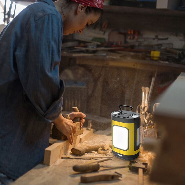 Feit 多用途充電式 LED 工作燈 + 手電筒