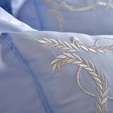 La Belle 雙人加大300織純棉刺繡被套床包4件組 180公分 X 186公分 藤蔓款 煙青藍