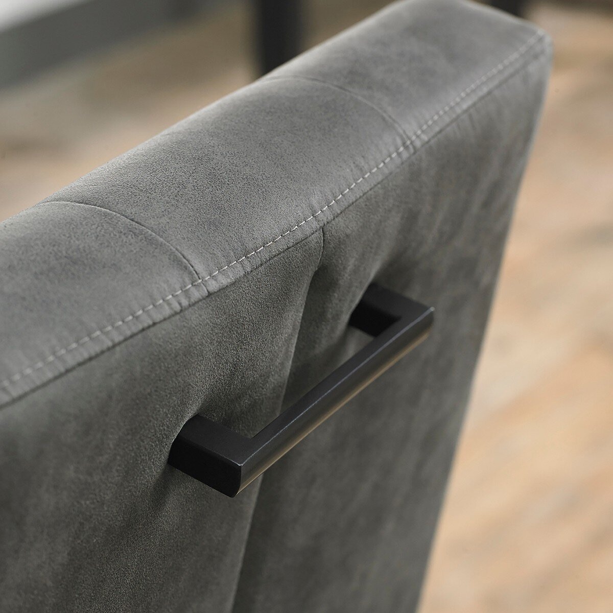 Bentley Designs Indus Rustic 餐桌椅五件組