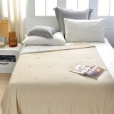 La Belle 素色涼感被 150公分 X 200公分 杏色 La Belle 素色涼感被 150公分 X 200公分 杏色