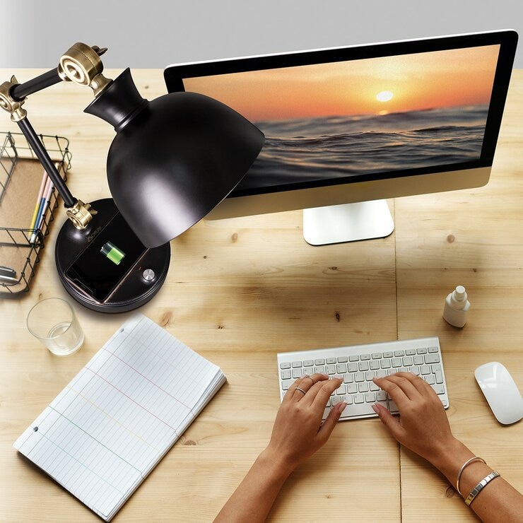 OttLite LED 金屬檯燈