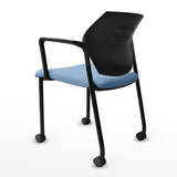 Musical Chairs Impressa 輪型扶手訪客椅 藍