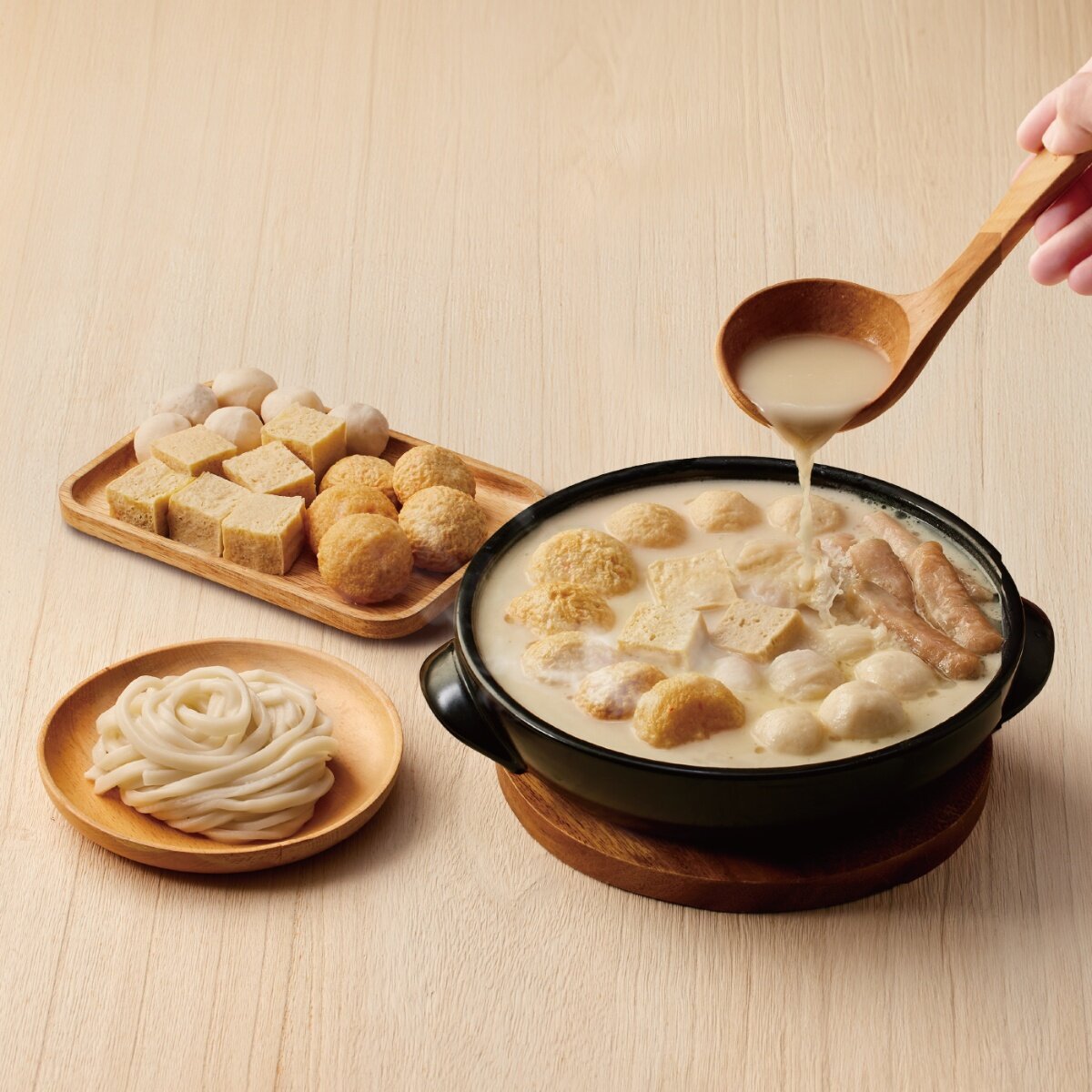 王品嚴選 冷凍極濃豚骨鍋組 1.768公斤