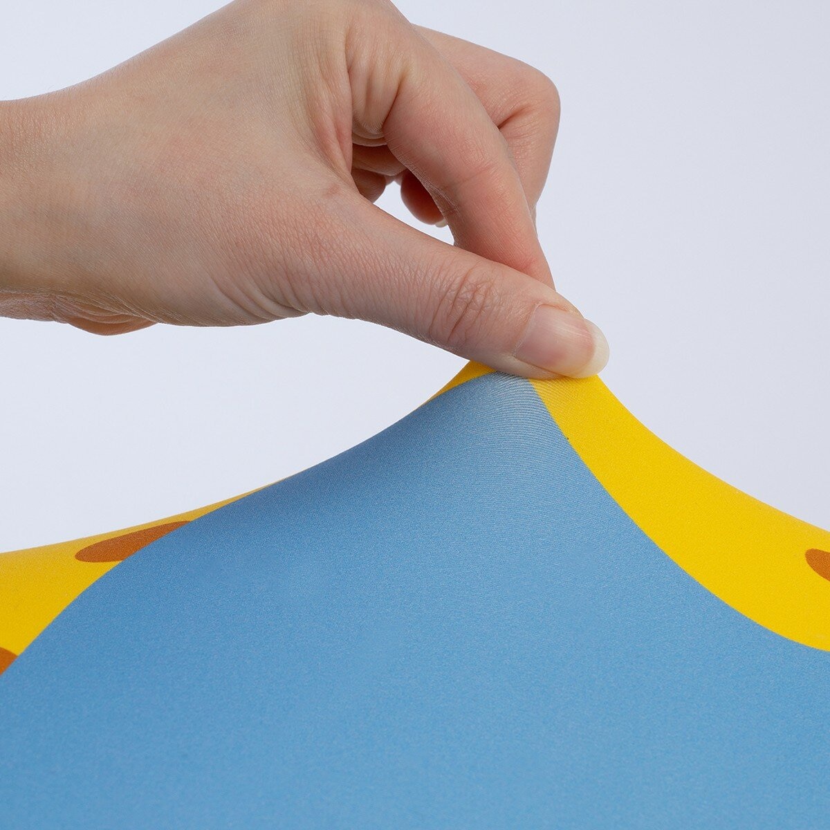 Zootopia 涼感抱枕 30公分 X 20.5公分 X 105公分 豹警官 Zootopia 涼感抱枕 30公分 X 20.5公分 X 105公分 豹警官