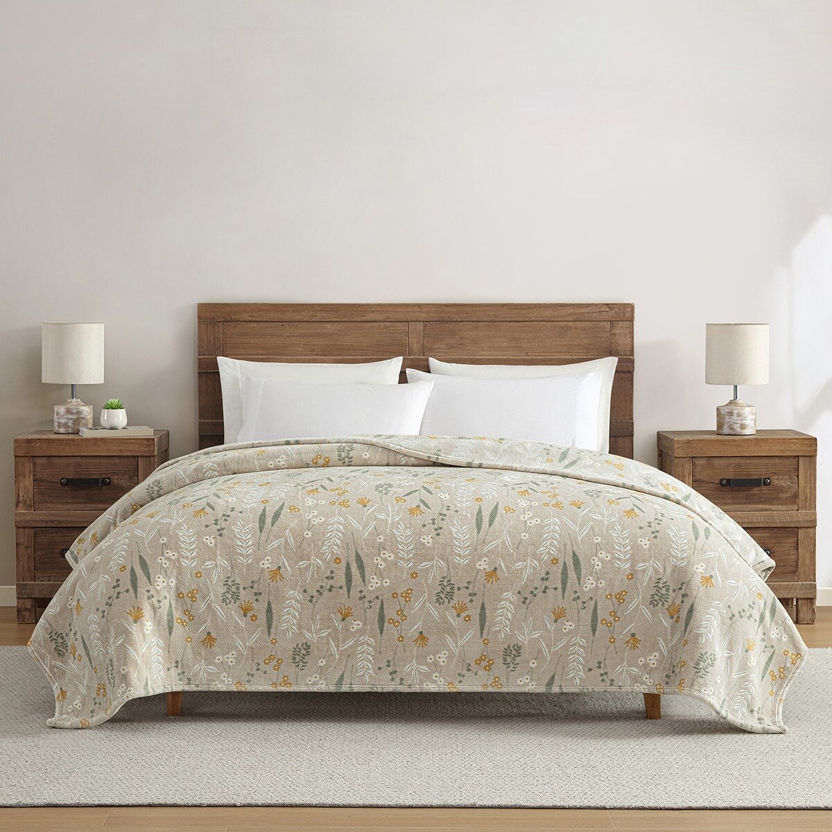 Casual Living 雙人舒適毯 233公分 X 248公分 淡蜜金