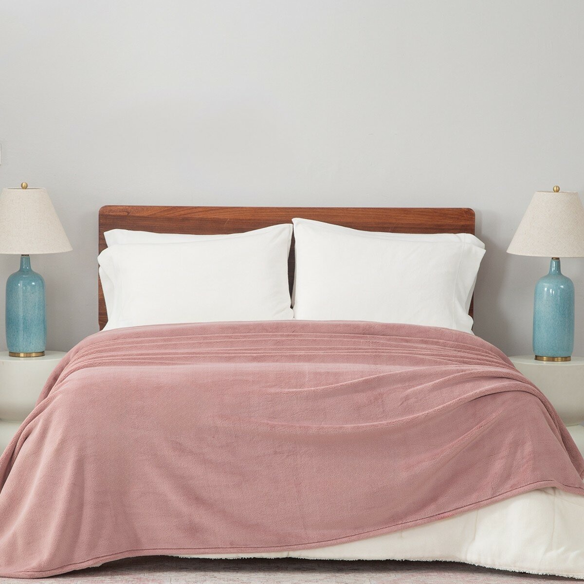 Berkshire 雙人舒適毯 233公分 X 248公分 粉