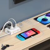 Huntkey 四面插孔延長線 含USB-A X 2 + USB-C X 2