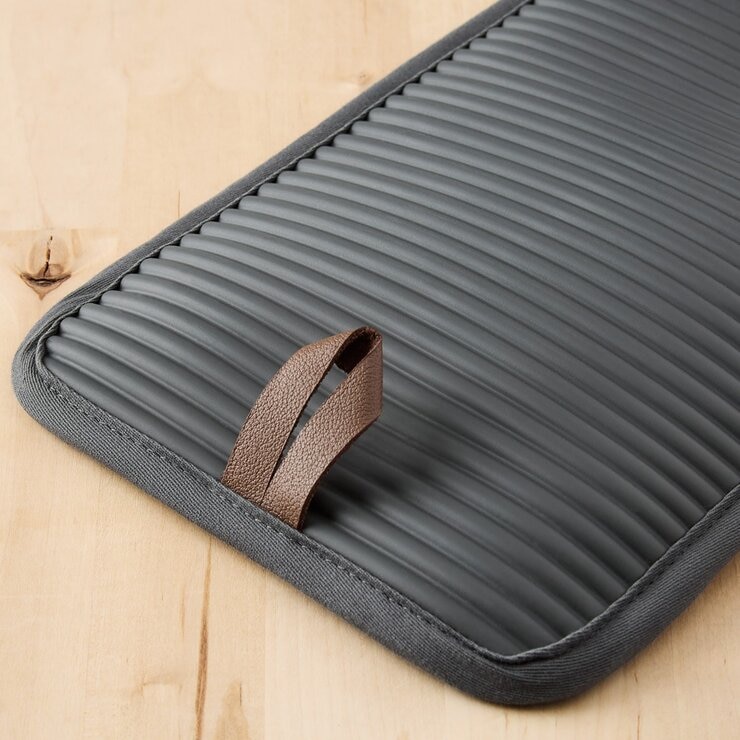 KitchenAid 矽膠廚房隔熱 4件組 (隔熱手套 X 2入 + 隔熱墊 X 2入) 灰