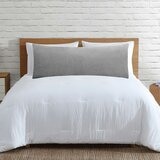 Sutton Place 壓花長抱枕 50公分 X 121公分 銀灰 Sutton Place 壓花長抱枕 50公分 X 121公分 銀灰