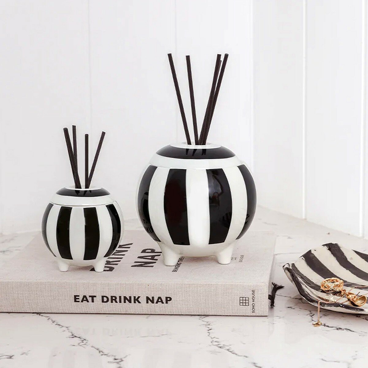 MOSS ST. FRAGRANCES 大陶瓷擴香 350毫升 茉莉、琥珀和藏紅花