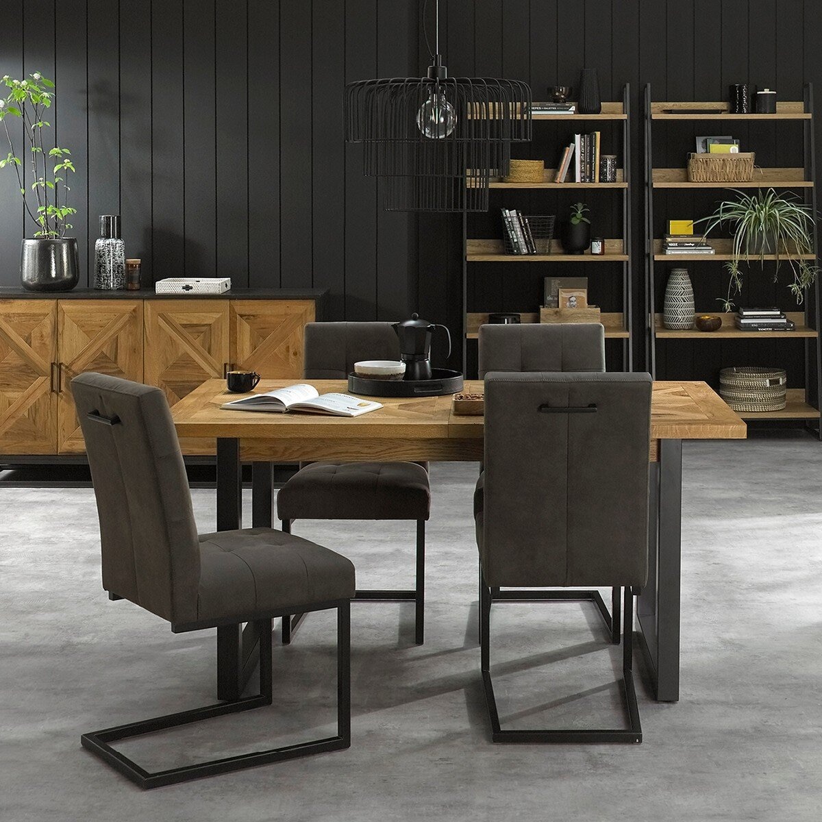 Bentley Designs Indus Rustic 餐桌椅五件組