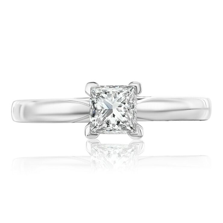 0.50克拉 方形鑽石戒指 VS2/I