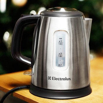伊萊克斯不鏽鋼電茶壺 (EEK5210) 伊萊克斯不鏽鋼電茶壺 (EEK5210)