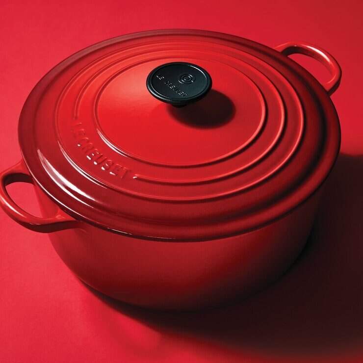 Le Creuset 雙耳圓形鑄鐵鍋 含電木頭鍋蓋 26公分 櫻桃紅