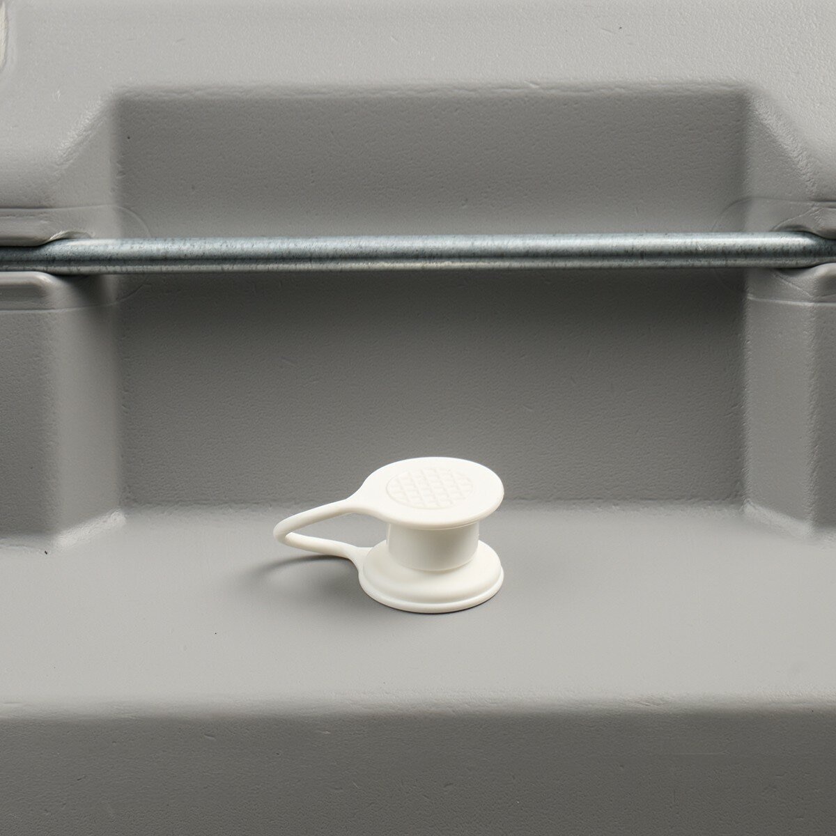 Igloo 58公升 滾輪冰桶