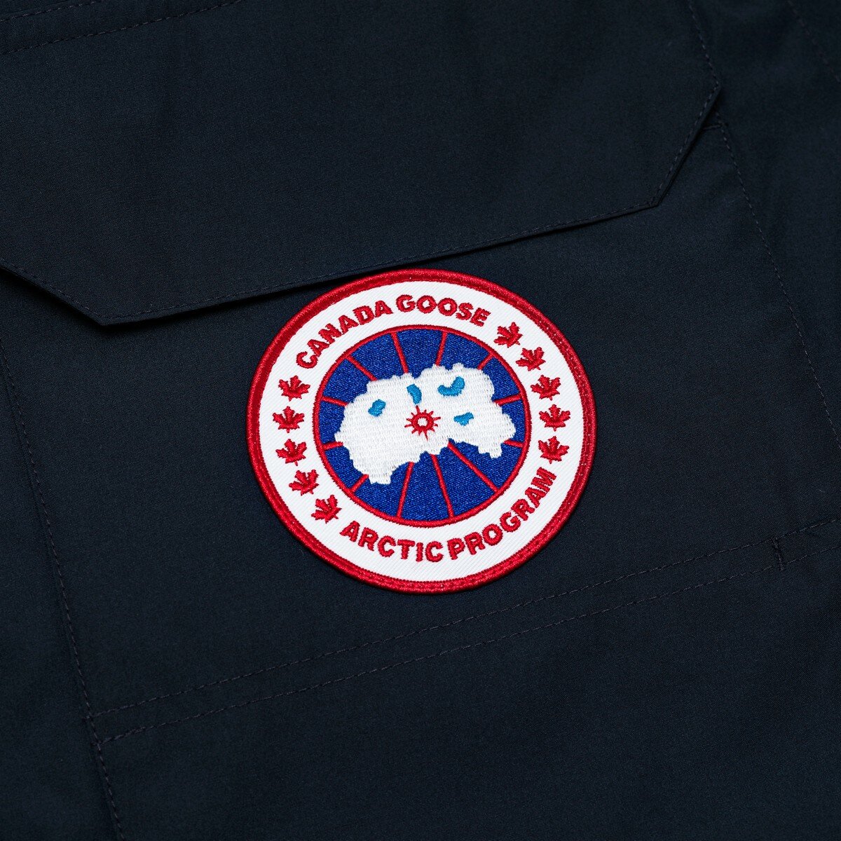 Canada Goose 男連帽外套 深藍 Canada Goose 男連帽外套 深藍