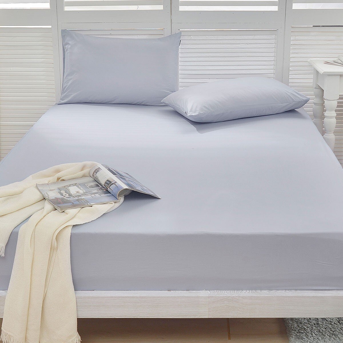La Belle 雙人特大200織純棉素色床包枕套 3件組 180公分 X 210公分 淺藍灰