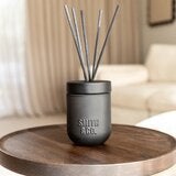 SMITH & CO. 室內香氛擴香 200毫升 菸草與雪松木 SMITH & CO. 室內香氛擴香 200毫升 菸草與雪松木