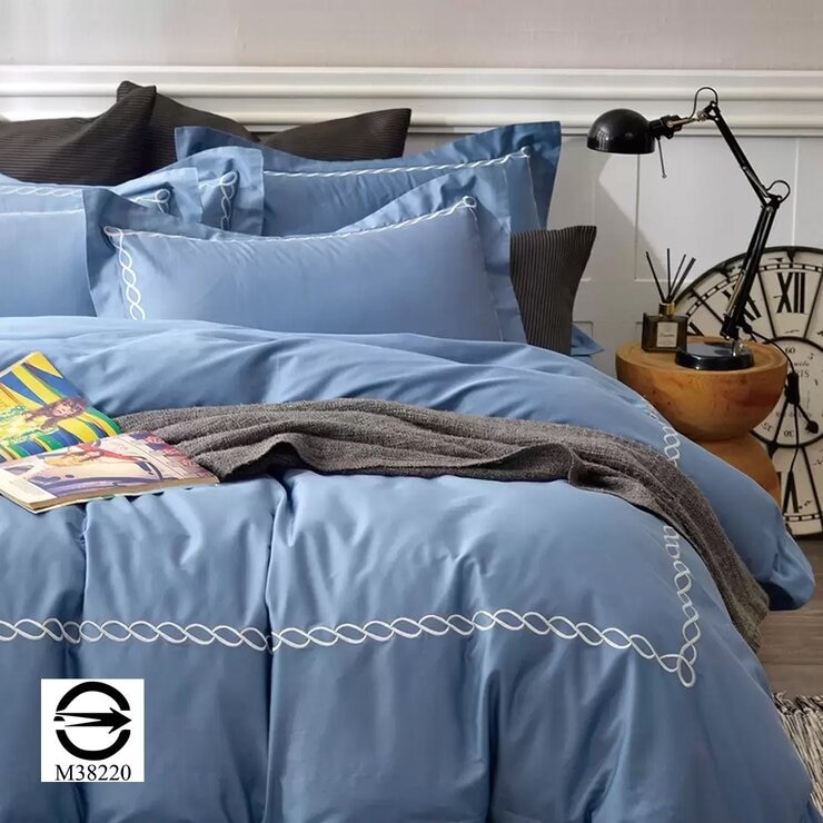 La Belle 雙人特大 300織純棉刺繡被套床包 4件組 180公分 X 210公分 藍