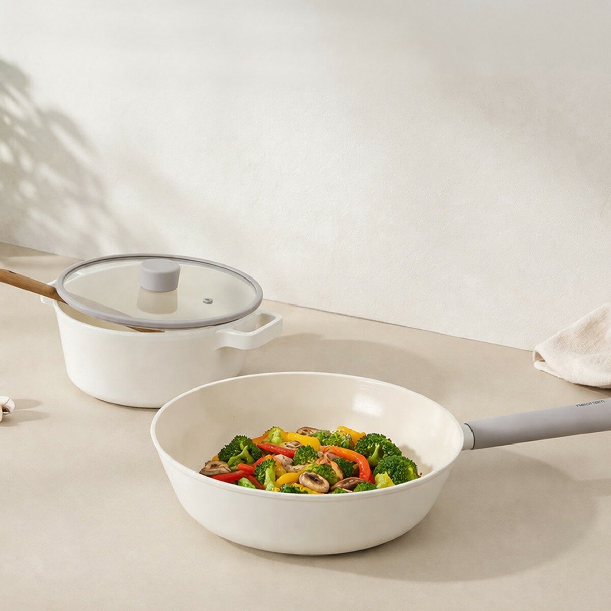 Neoflam 陶瓷不沾塗層鍋具 含玻璃上蓋 3件組 白