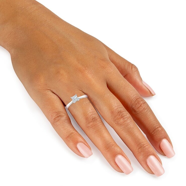 0.8克拉 18K白K金 公主方形鑽石戒指 VS2/I