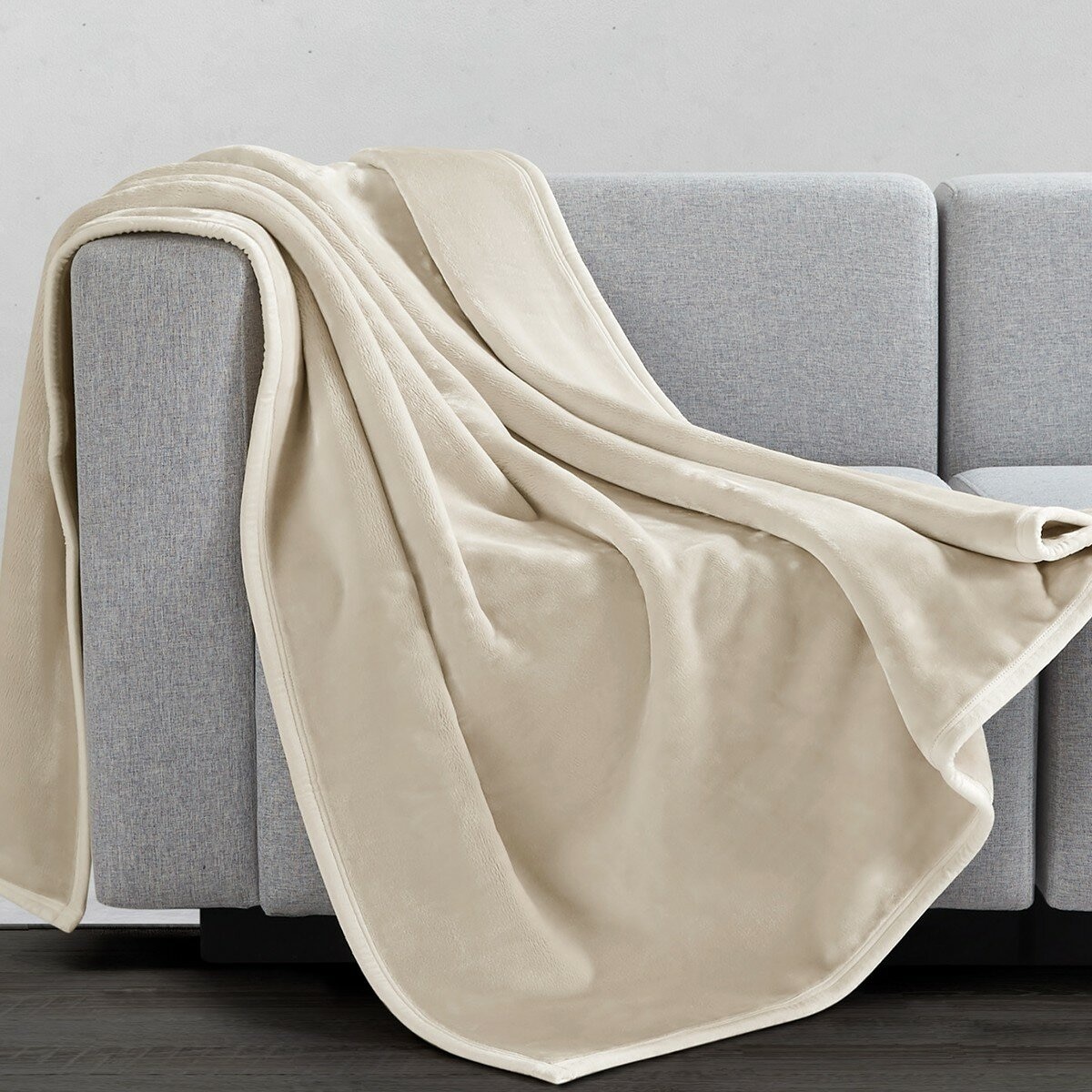 法蘭絨舒適毯 152公分 X 178公分 米白 法蘭絨舒適毯 152公分 X 178公分 米白
